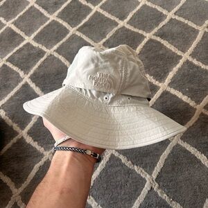 The North Face Light Gray Bucket Hat